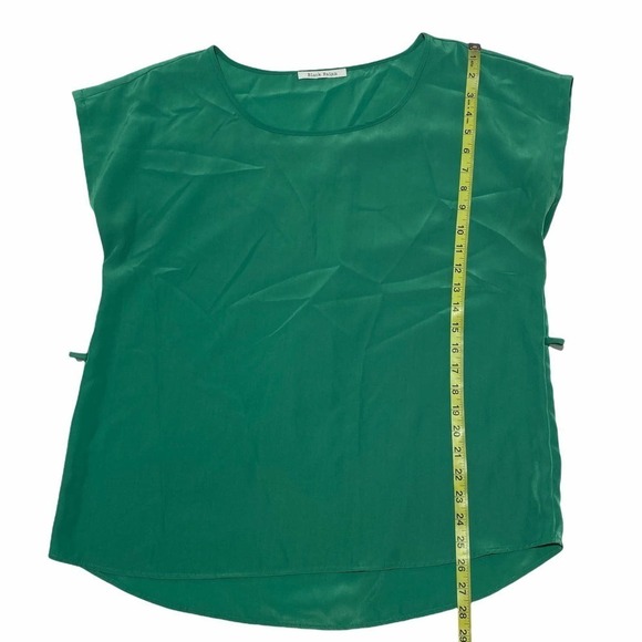 BLACK Rainn Green Short Sleeve Pleated Blouse - Picture 6 of 11